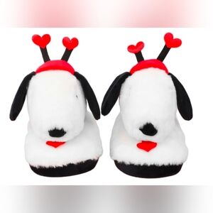 Ground Up Women's Snoopy 3D Heart Slippers Size 9/10 New With Tags.